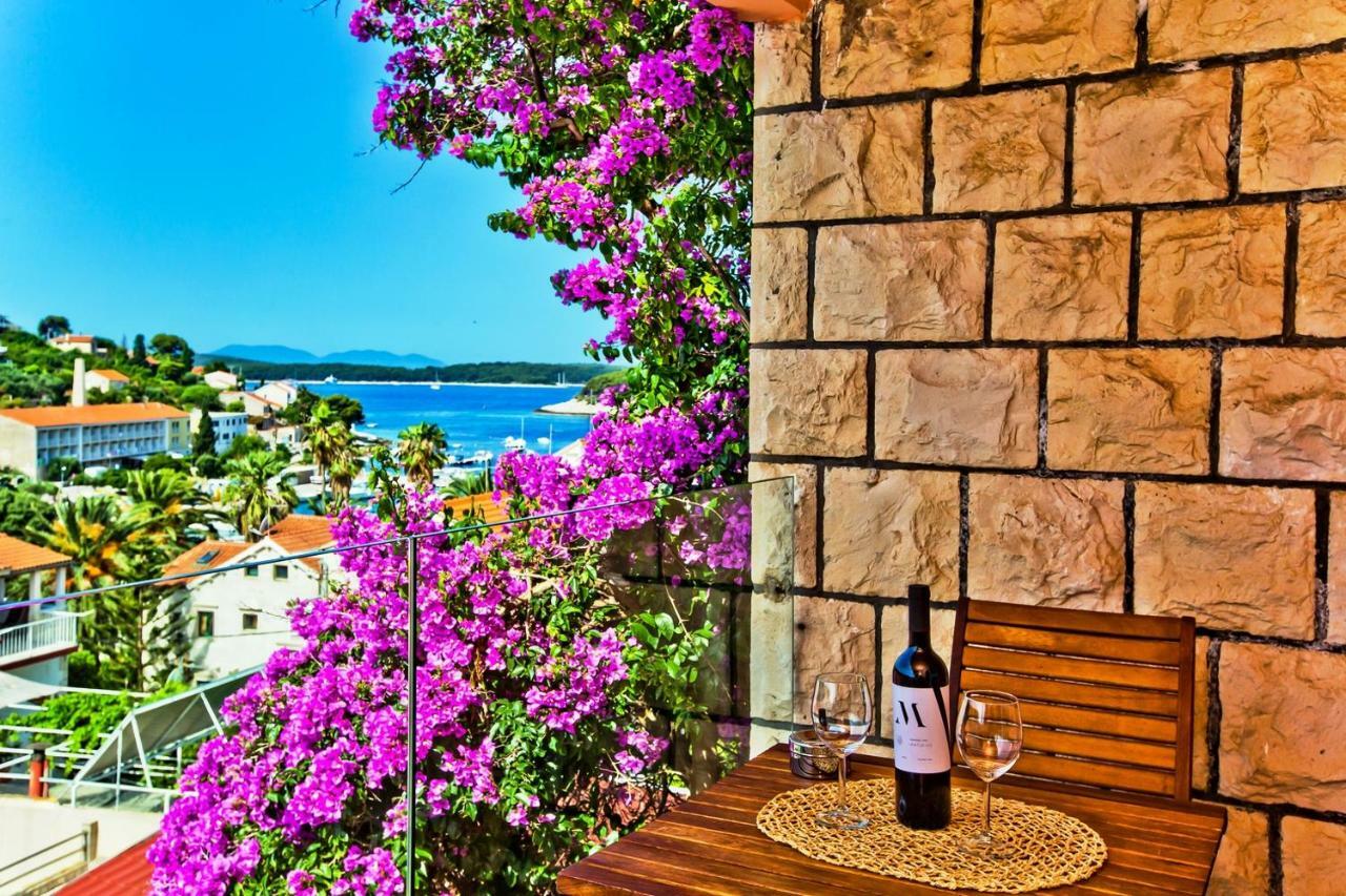 St. Nicholas Rooms Hvar Town Exteriör bild